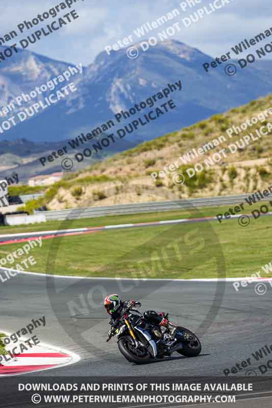 Circuito de Navarra;Spain;event digital images;motorbikes;no limits;peter wileman photography;trackday;trackday digital images